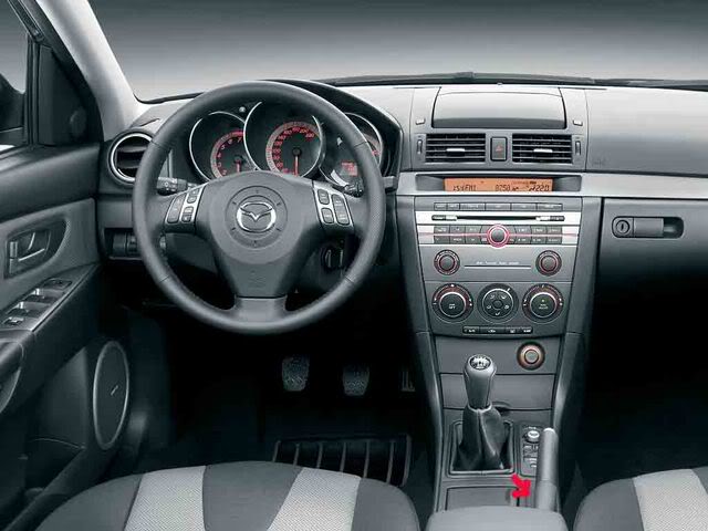Mazda 2 2006 Interior